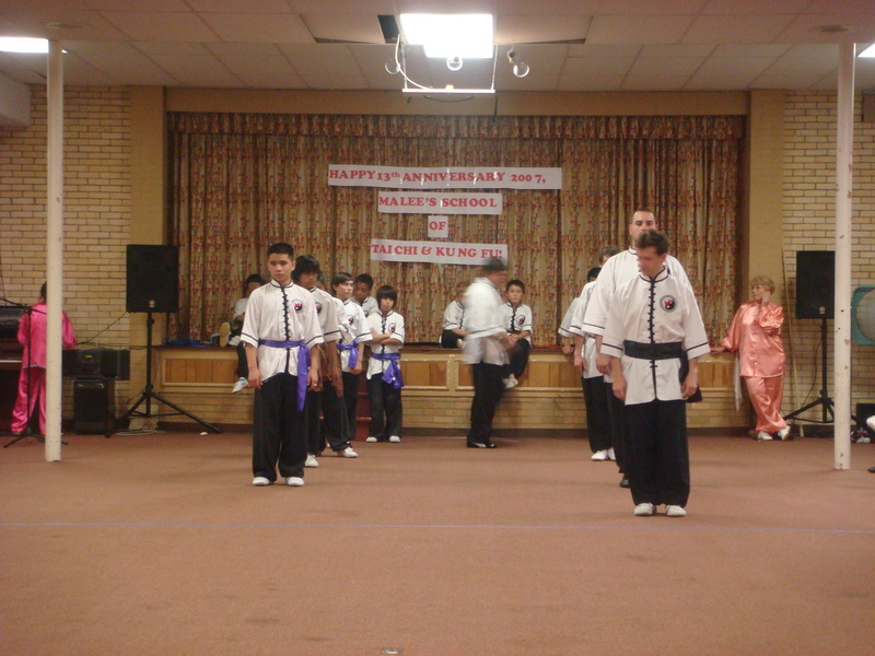 Image: /media/?path=/sports/Kung Fu/2007-10-06 Malee's School's 13 Anniversary/20071006-140646-0.jpg